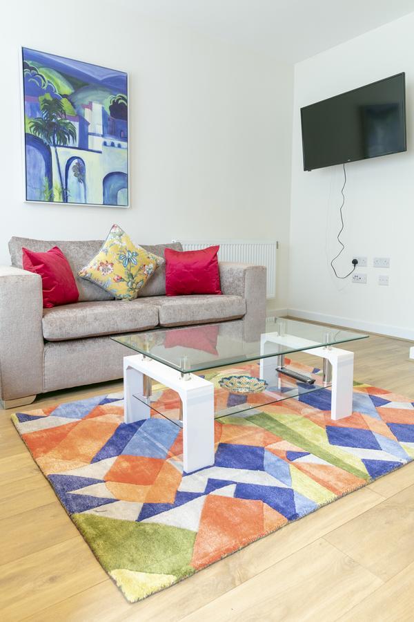 Modern & Exquisite Trumpington Townhouse With Parking & 5 Mins To Papworth Hospital CBG Exterior foto